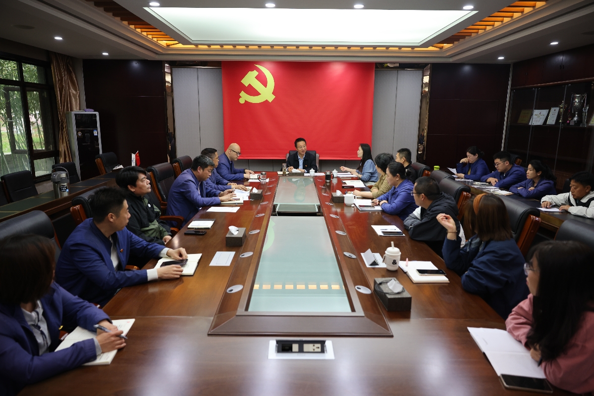ut88.com官网集团领导班子成员分别赴所属企业调研并听取意见建议